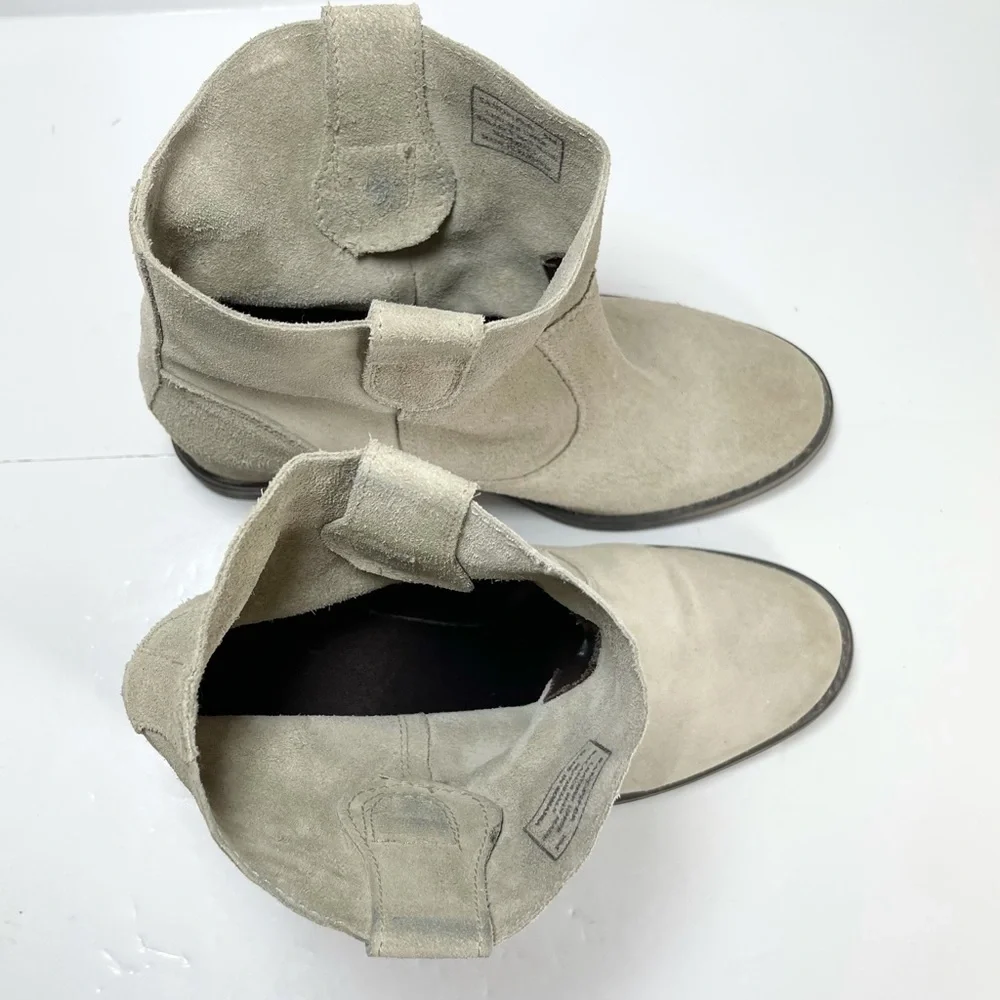 OTBT Sandpiper Women’s Wedge Booties Ankle Boots Beige Suede Size 9M - Picture 9 of 10